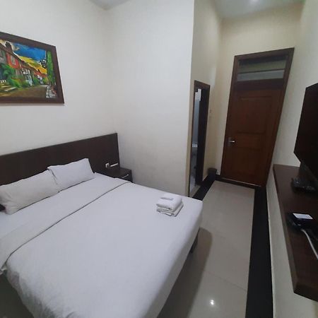 Urbanview Alfiya Hotel Lampung Бандар Лампунг Екстериор снимка