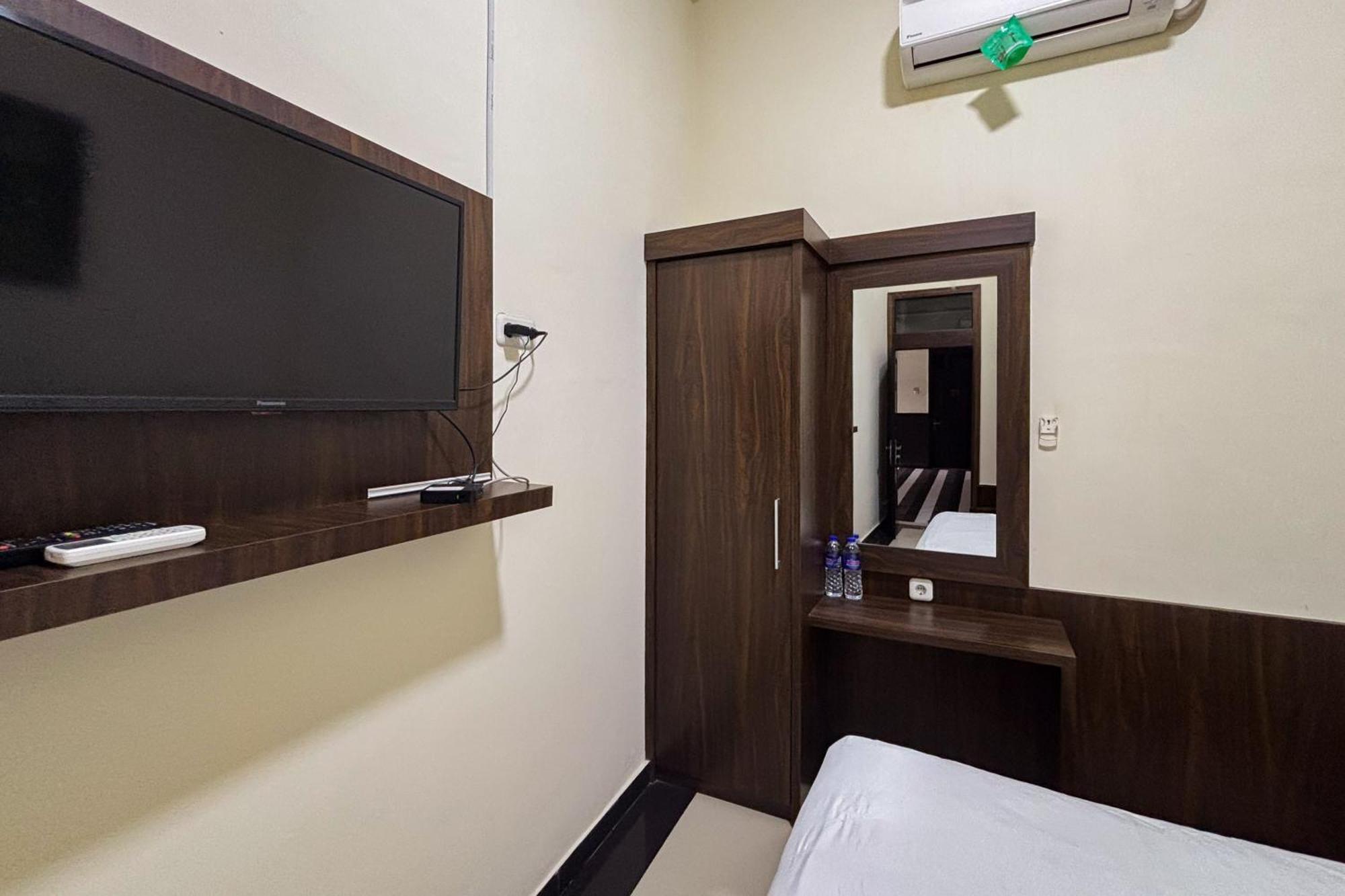 Urbanview Alfiya Hotel Lampung Бандар Лампунг Екстериор снимка
