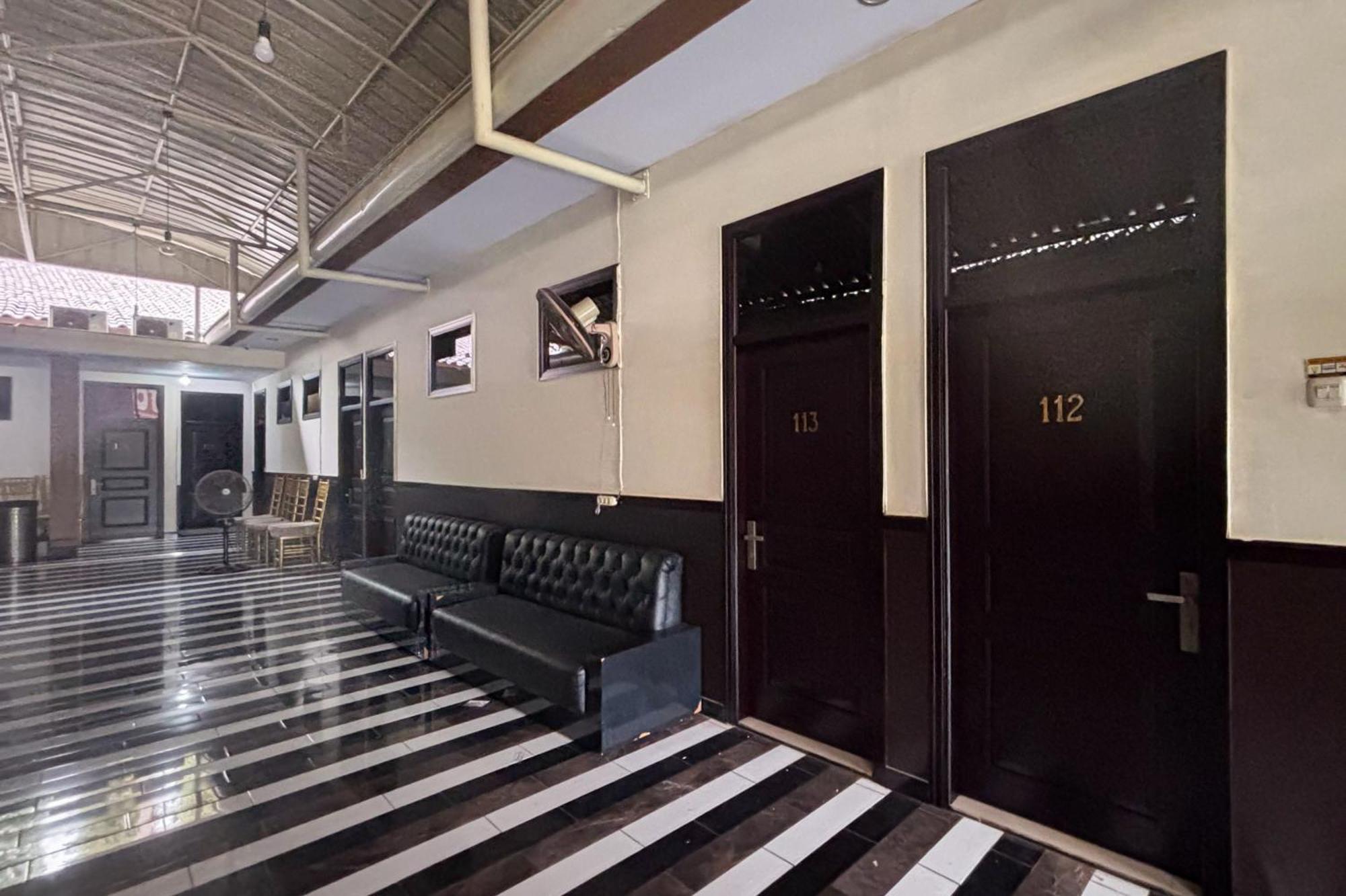 Urbanview Alfiya Hotel Lampung Бандар Лампунг Екстериор снимка