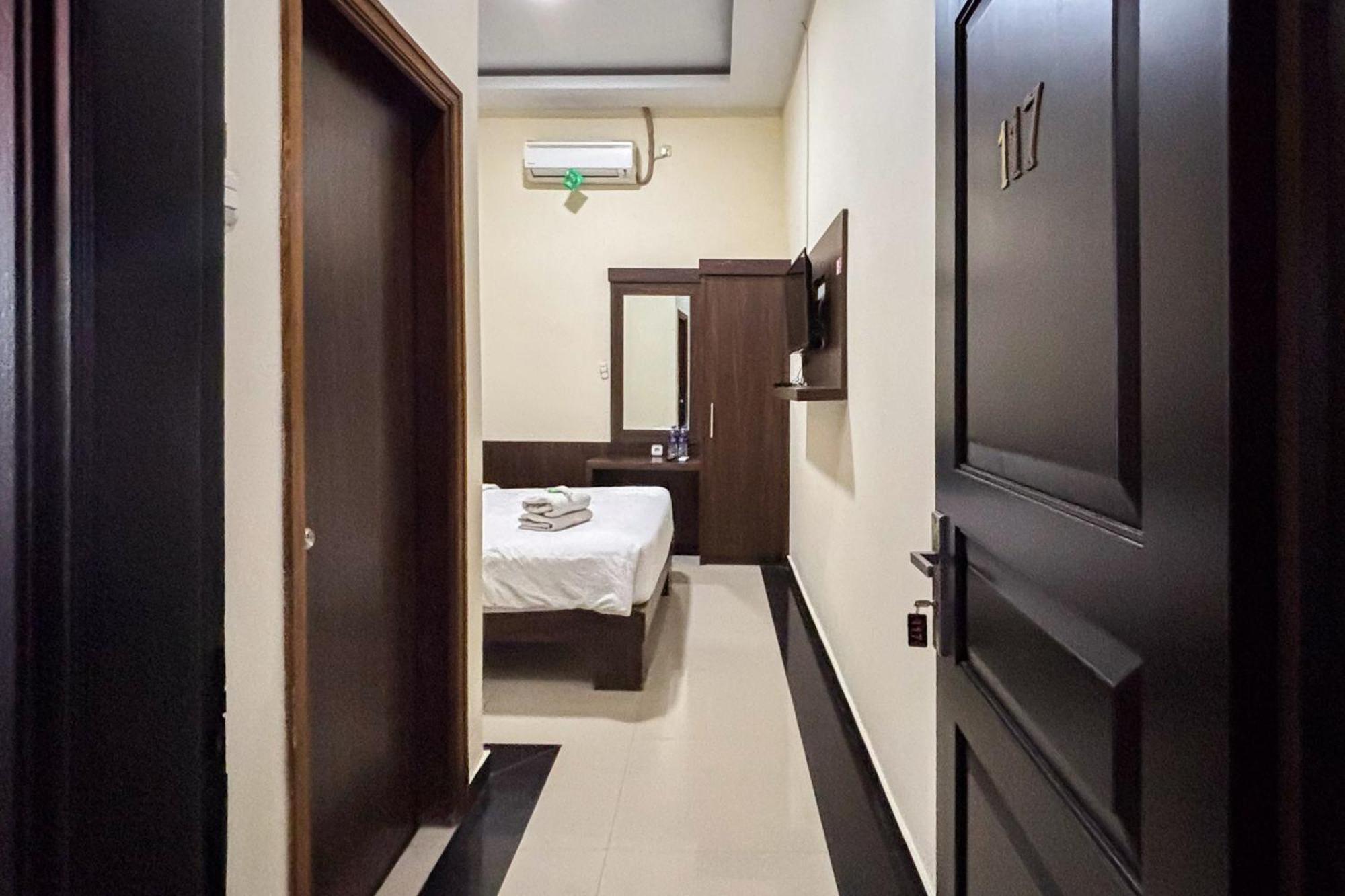 Urbanview Alfiya Hotel Lampung Бандар Лампунг Екстериор снимка