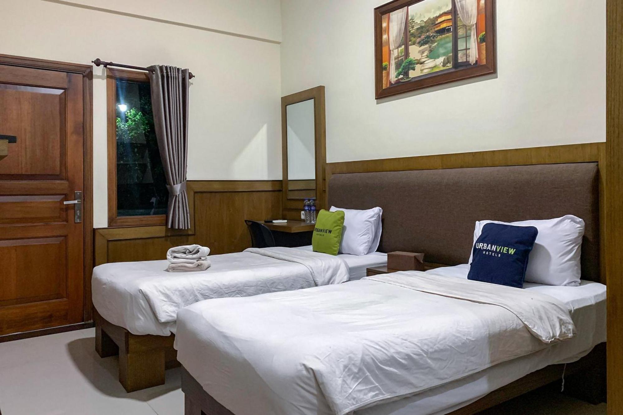 Urbanview Alfiya Hotel Lampung Бандар Лампунг Екстериор снимка